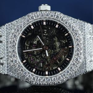 Reloj Automático Premium para Hombre, Totalmente Cubierto de Diamantes, Diseño de Esqueleto |   Puntero de Cristal de Zafiro de 16 mm de Acero Inoxidable con Corte de Diamante |   Bling de Hip-Hop - Product Image 3