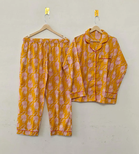 Ensemble de pyjama artisanal Jaipuri en coton tissé jaune moutarde imprimé à la main pour femme, motif léopard, manches longues, tenue de nuit d'été - Product Image 1