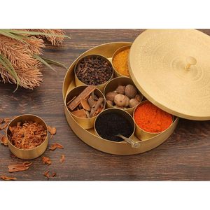 Boîte de rangement artisanale 100% laiton, belle couleur dorée, boîte à épices/masala d'Inde, pour la cuisine. - Product Image 1