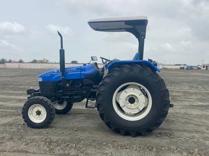 Tracteur agricole Sonalika DI60 75 CV avec transmission intégrale, levage hydraulique, composants essentiels (réservoir sous pression du moteur) pour travaux lourds - Product Image 4