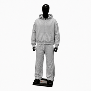 Conjunto Deportivo Premium Plateado para Hombre, Sudadera con Cremallera Completa y Pantalones Jogger, Estilo Casual Oversize, Ropa Deportiva para Gimnasio - Product Image 1