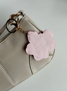 Porte-clés artisanaux abordables avec broderie, magnifiques accessoires de sac pour un usage quotidien, les fêtes, les événements et les cadeaux - Product Image 5