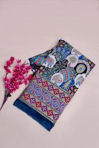 ผ้าพิมพ์ลายดอกไม้สีน้ำเงินครีปธรรมชาติ พร้อมขอบตกแต่งอย่างสวยงาม เหมาะสำหรับทำชุดคุร์ติสำหรับนักออกแบบ - Product Image 6