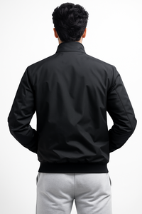 Chaqueta Softshell Premium Negra con Cierre y Cuello Alto para Hombre, Elegante, Minimalista, Cómoda, Transpirable y Resistente para Todas las Temporadas - Product Image 3