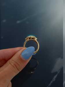 Bague de Fiançailles et de Mariage Solitaire Ethnique SPARKLING SPLENDOR pour Femme, Diamant Oval de 1,75 Carat Cultivé en Laboratoire, Or Jaune 14K, Sertissage à Griffes - Product Image 2