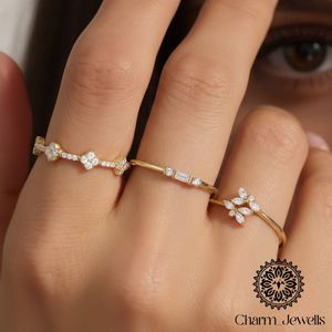 Bague de fiançailles classique pour femme en moissanite taille coussin plaqué or 22 carats, sertie à griffes, certifiée IGI, 3 grammes - Product Image 4