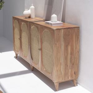 Aparador de Madera de Acacia con Puertas de Ratán Vandana Pebble Vento para Interiores de Hogar Modernos y Elegantes - Product Image 6