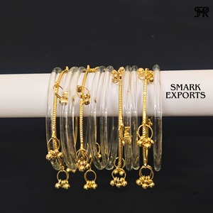 Bracelet manchette transparent en résine gelée avec breloques chaîne dorée, fait main, bijoux fantaisie pour femme - Product Image 2