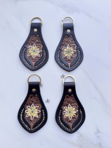 Llavero de Diseño Floral Tallado a Mano, Pendientes de Llavero Hechos a Mano, Venta Caliente, Accesorio de Regalo Ligero para Unisex - Product Image 5