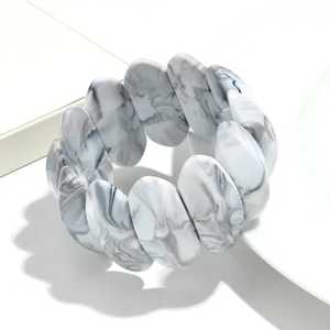 Bracelet en résine en forme de cœur, élastique, couleur unie, perles tridimensionnelles, bijoux pour femmes, cadeau, artisanat en résine - Product Image 2