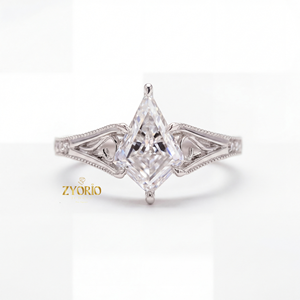 Anillo de Compromiso de Diamante Cultivado en Laboratorio de Lujo, Corte Kite, Estilo Art Deco, Anillo Nupcial Geométrico Distintivo, Plata 925, Perfecto para Fiestas - Product Image 5