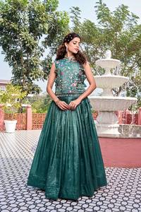 Ensemble Anarkali vert brodé avec dupatta, sans manches, coupe classique, tenue indienne et pakistanaise tissée pour fêtes et mariages - Product Image 4