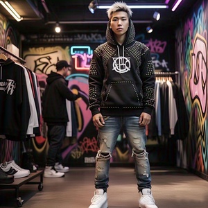 Sudadera con capucha negra de gran tamaño con manga personalizada para hombre con diamantes de imitación y piedras preciosas con cordón de cristal sudadera personalizable para hombre - Product Image 2