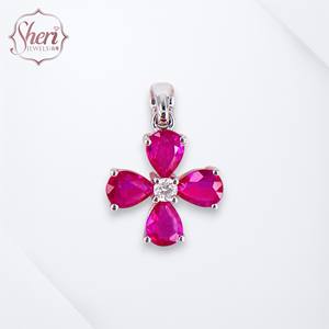 Pendentif Sheri Jewels pour femme en or blanc massif 18 carats, forme poire, style simple, avec rubis naturel et diamants, quatre feuilles - Product Image 1