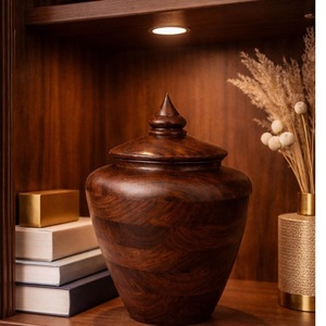 Urne funéraire décorative en bois de frêne, conteneur commémoratif avec finition artisanale lisse et élégance durable - Product Image 5
