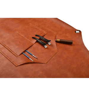 Delantal de Barbero de Cuero con Logotipo Personalizado y Bolsillo para Salón - Product Image 4