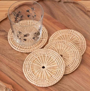 Natural woven rattan <b>drink</b> <b>coaster</b> set with hexagonal mesh patterns alongside a matching openwork holder, at wholesale prices. - Product Image 3