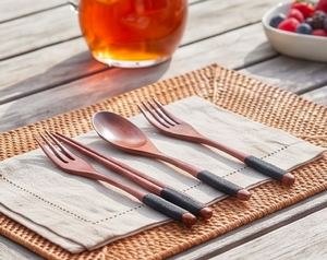 Juego de cubiertos de madera natural, tenedor, cuchara, palillos, acabado mate, diseño minimalista, para viajes, camping y hoteles - Product Image 2
