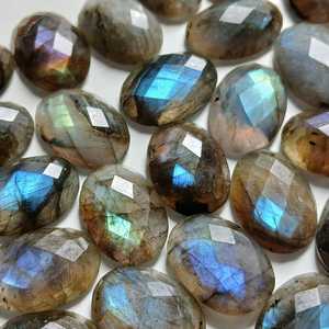อัญมณีลาบราดอไรต์ธรรมชาติแท้รับรองโดย FF Jewellers ทรงโรสคัท หลายสี หลายรูปทรง หลายขนาด สำหรับทำเครื่องประดับ - Product Image 6