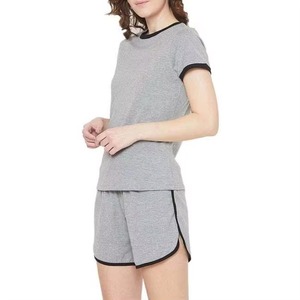Ensembles d'été sur mesure à col rond pour femmes, faible MOQ, personnalisables, 100 % coton, manches courtes, pour le sport et le fitness - Product Image 1