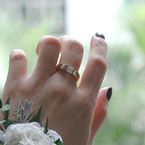 แหวนเพชรทรงปรินเซสคัท 0.50 กะรัต วงกว้าง ทองคำแท้ 14k เพชรเลี้ยงในห้องปฏิบัติการ ของขวัญงานแต่งงานสำหรับผู้หญิง - Product Image 4