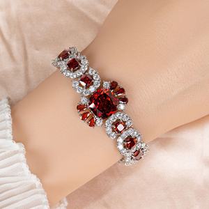 Bracelet à breloques en moissanite plaqué argent 925 AMBER JEWELS, taille baguette, sertissage en canal, géométrique, minimaliste, unisexe, pour usage quotidien - Product Image 4