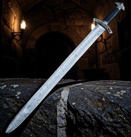Vente en gros d'anneaux de Seigneur sculptés en acier Damas, faits à la main, plaqués argent, de qualité industrielle, personnalisables OEM, et épée Anduril