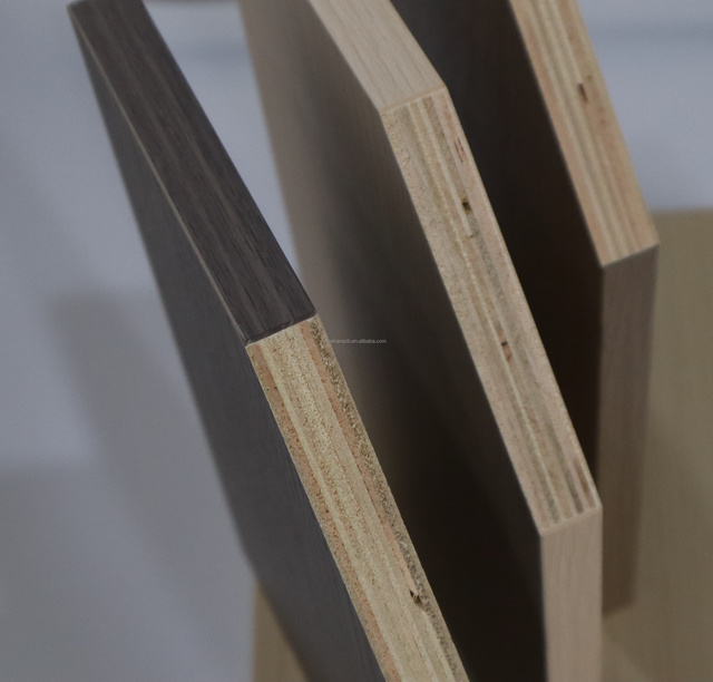 Made in China Coloured Faced Plywood Waterproof 15mm 18mm Sheet Melamine Mdf Board for Wardrobe