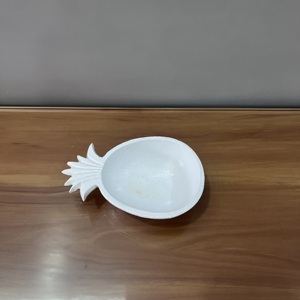 Bol en aluminium en forme d'ananas, plat de service décoratif, assiette à fruits, à collations et à desserts - Product Image 2