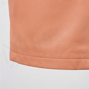 Jupe crayon mini en similicuir taille haute pour femme avec boutons sur le devant, couleur unie, design minimaliste, à porter toute l'année - Product Image 6