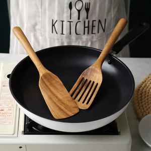 Ensemble d'ustensiles de cuisine japonais en bois antiadhésifs : spatules, cuillères, fourchettes-cuillères et support - Product Image 4