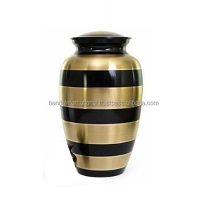 Urnas de cremación para adultos de latón clásico de alta calidad y superior con acabado dorado y negro para funeral para almacenamiento de cenizas humanas - Product Image 1