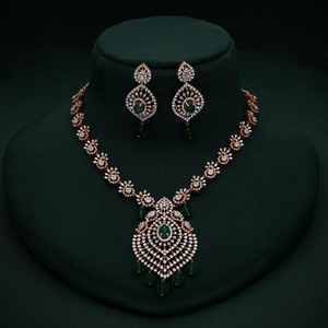 Conjunto de Joyería en Oro Rosa con Esmeralda y Diamantes de Corte Brillante Redondo, Lujosos Colgantes y Dijes de Diamantes para Mujer para Bodas - Product Image 1