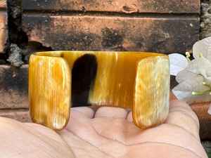 Brazalete Hecho a Mano con Cuerno de Búfalo Pulido, Estilo Animal, Ecológico, Regalo para Ella - Product Image 4