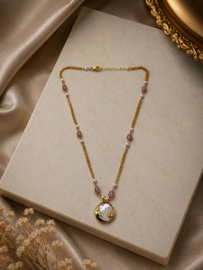 Collar con colgante personalizado chapado en rodio, colgante ovalado de perla de nácar con luna celestial, cadena con cuentas de piedras preciosas rosas para mujer - Product Image 3