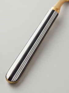 Ensemble de couverts modernes plaqués or avec manche noir et blanc, compatibles lave-vaisselle, pour mariage et usage quotidien. - Product Image 2