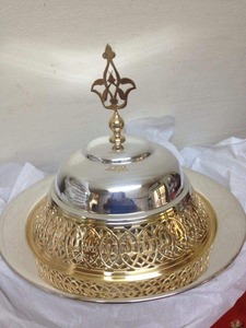 Pot de service élégant en acier inoxydable de style arabe avec couvercle en verre et poignées en alliage de zinc pour la restauration de restaurants du Moyen-Orient - Product Image 3