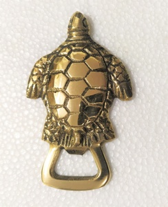 Abridor de botellas de tortuga de latón - Product Image 2