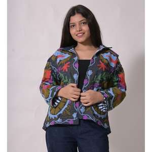 Chaqueta Vaquera Bordada a Mano para Mujer, Estilo Vintage Boho, Chaqueta de Mezclilla con Bordado Hecho a Mano, Ropa para Festivales, Prenda Exterior Bohemia - Product Image 1