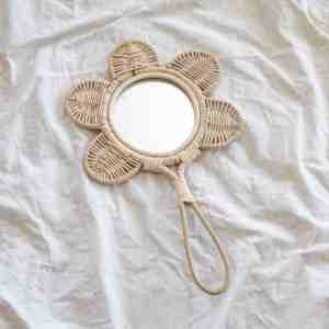 Espejos de maquillaje creativos de ratán para niños, hermosos espejos de mano de mimbre para niñas pequeñas - Product Image 2