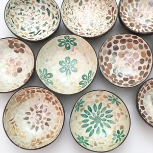 Bol en noix de coco avec incrustation de coquillages, fait main, naturel, pour salades, destiné aux restaurants et hôtels, en provenance du Vietnam, vente en gros - Product Image 6
