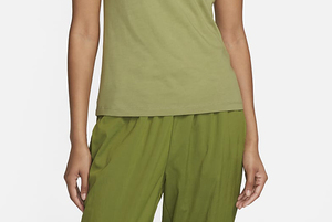 T-shirt en jersey 100 % coton de luxe pour femme, 120 g/m², haute qualité, coupe ajustée, respirant, couleur unie, broderie de logo personnalisée - Product Image 5