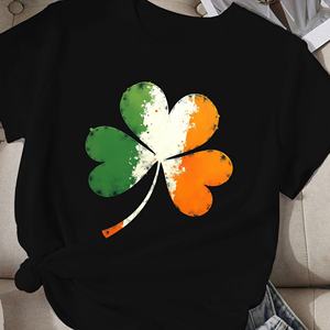 T-shirt comfit pour femmes design drapeau irlandais shamrock - Product Image 1