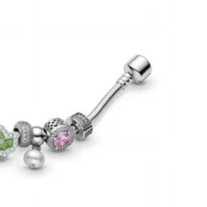   Bracelet à breloques de luxe pour femme, élégant, vert, rose et doré, bijou de mode, accessoire de poignet stylé - Product Image 2