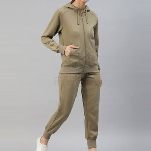 Ensemble de survêtement tendance pour femme, coupe décontractée, sweat à capuche et pantalon de jogging en coton, pour l'extérieur et la salle de sport - Product Image 4