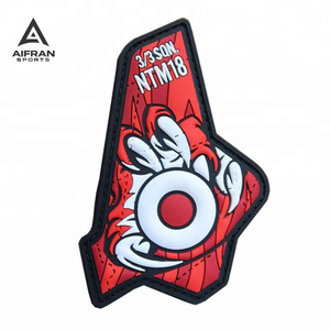 Patch en PVC souple personnalisé Aifran en gros avec dos auto-agrippant pour chapeaux, sacs, vêtements – Patch en caoutchouc durable - Product Image 2