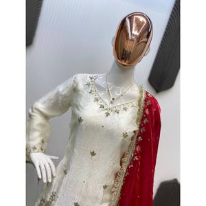 Beau costume de fête pour femmes haut-bas et Dupatta - Product Image 1