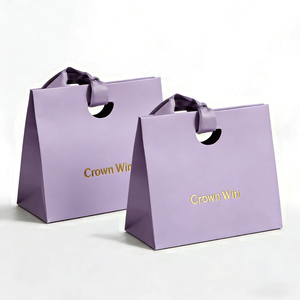 Boîte cadeau triangulaire en carton texturé, emballage pliable de luxe personnalisé avec insert en éponge - Product Image 4