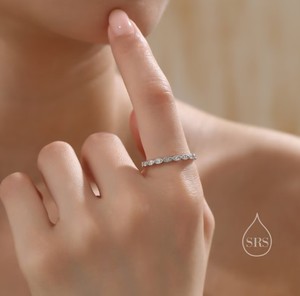 Anillo Infinito Marquise con Circonitas en Plata de Ley, Anillo Delgado con Cristales Marquise en Plata o Oro - Product Image 2