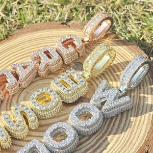 จี้ห้อยคอแบบกำหนดเอง เงินแท้ 925 ประดับเพชรหลากสี จี้ชื่อแนวตั้ง สไตล์ฮิปฮอป จี้ตัวอักษรประดับมอสซาไนต์ สร้อยคอจี้ตัวอักษรย่อ - Product Image 5